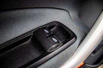 Ford Fiesta 1.25 Duratec 16V Titanium, 60kW, M5, 5d. - 11