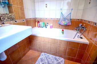 Prodej bytu 2+1, 63 m²  balkón s balkónem, Hradec Králové. - 11