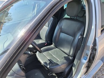 Dacia Duster 1.5 DCi 79KW Tažné, Klima + Zimní kola 1xMajite - 11