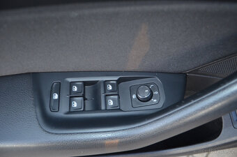 PRODÁM VW PASSAT COMBI 2.0TDI 190PS WEBASTO,NAVI,TOP - 11