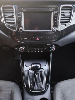 KIA CARENS 1.7 CRDI  104 kw rok 2016  7mi místné - 11