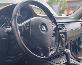 BMW e91 320d 130kw lci 2009 - 11