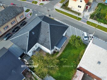 Pronájem bytu s garáží a zahradou, 2+kk, 69 m2 na adrese Lit - 11