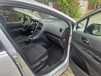 Peugeot 5008 1.6 HDI, automat, 7 míst - 11