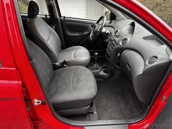 Toyota Yaris 1.0 VVT-i Klima Nová STK 5 dveří Rok 2005 - 11