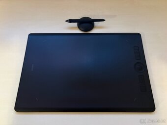 3x Wacom Intuos M, Pro M, Pro L - 11