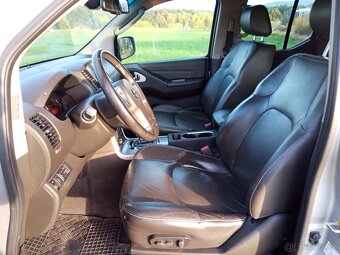Navara D40 3,0 V6 - 11