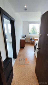 Pronájem bytu 1+1 o rozloze 32 m2 + balkon + Garáž, ulice Za - 11