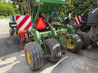 Sieci Stro John Deere 750A RV 2000 - 11