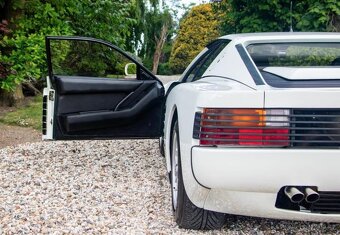 Ferrari Testarossa – evropská specifikace - 11