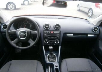 Audi A3 1.6i Digi klima,serviska benzín manuál 85 kw - 11