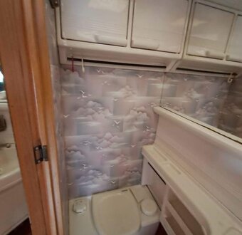 Karavan obytný přívěs Hobby de lux plus termo strecha - 11