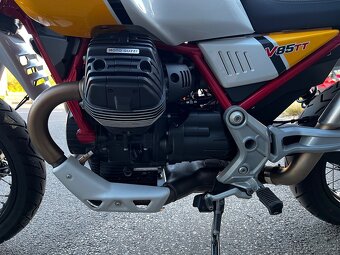 2019 Moto Guzzi V 85 TT - 11