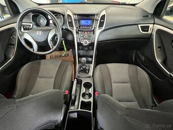 Hyundai i30 CRDi 81KW 1.majitel KLIMA TAŽNÉ ZAŘÍZENÍ - 11