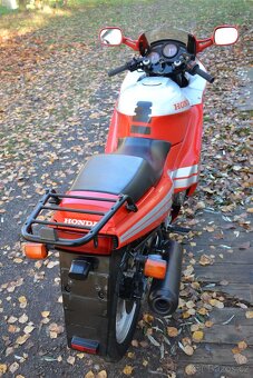 HONDA CBR 600F (PC19) - 11