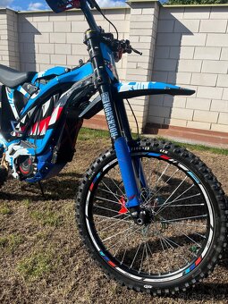 Surron light bee x - 11