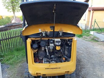 Prodám mini bagr CAT Caterpillar 302.2 D - 11
