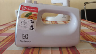 mixer ruční s mísou, model ESM 3300, Elekrtolux - 11