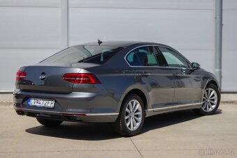 Volkswagen Passat 2.0 TDI 190k Highline - 11