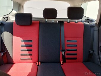 Ford Focus kombi 1.6 benzín - 11