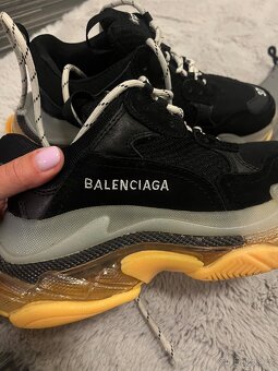 Balenciaga Triple S - 11