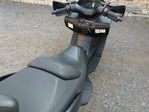 Suzuki burgman 400i ABS 2012 cz doklady v ceně - 11