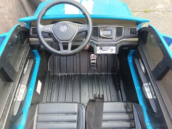 Dětské auto na 12V zn.Volswagen Amarok. - 11