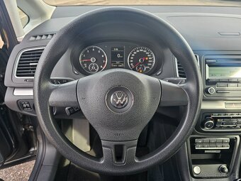VOLKSWAGEN SHARAN 2011 1.4 TSI 110kW 7 MÍST,EL.DVEŘE,VÝHŘEVY - 11
