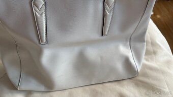 Kabelka GUESS - 11