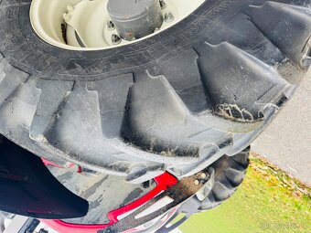 Valtra N123 + Quicke - 11