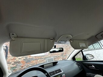 Citroen C4 coupe - 11