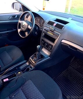 Škoda Octavia 1.6i 16V 75KW rok.2011 + TOUR II + zachovalé - 11