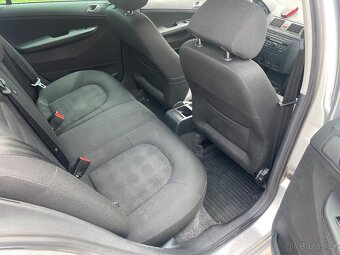 Škoda Fabia combi 1,4 16v 55kw rok 2007 -klima - 11