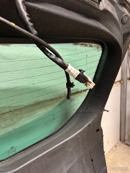 Hyundai ix35, zadní 5. (páté) dveře - 11