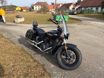 Indian Scout Sixty - 11