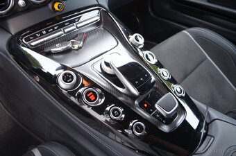 PRODÁM MERCEDES AMG GTR 2019 32.000KM,JAKO NOVÉ - 11