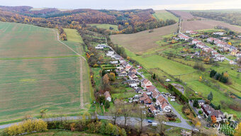 Prodej rodinného domu se zahradou 3985 m², Bílovice - 11