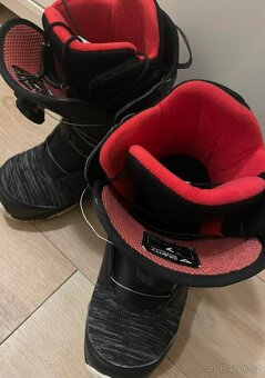Obuv, boty na snowboard, velikost 41 - 11