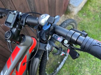 Horské kolo Kross 29" s rámem velikosti S - 11