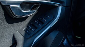 Volvo V40 D2 Momentum - 11