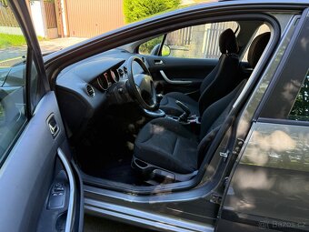 PEUGEOT 308 KOMBI, 1.6 benzín, NOVÁ STK, tažné zařízení - 11