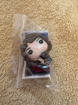 Stranger things figurky z Kinder joy - 11