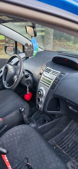 Prodám Toyota Yaris 1.3 jako celek , ideálně jako na ND . - 11