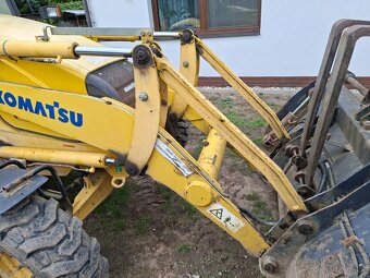 KOMATSU WB 93 R-2 4X4 - 11