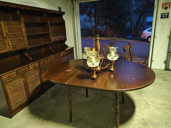 Jídelní sestava Bonanza - stůl, židle, stěna, lustr - 11