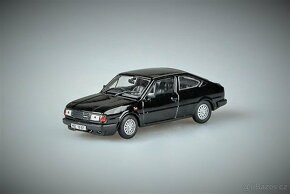 Model ŠKODA Rapid 136 GB Black "anglická verze" Abrex 1/43 - 11