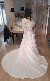 Svatebni šaty plus size - 11