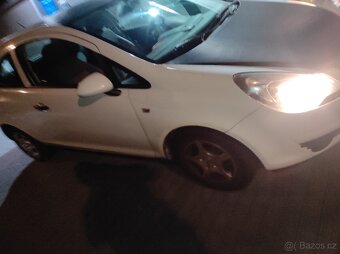 Opel Corsa D pojízdná na přihlášení - 11