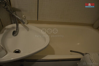 Prodej bytu 3+1, 68 m², Náchod, ul. Běloveská - 11