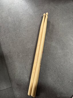 elektronická bicí souprava Alesis Debut Kit.+ stolička - 11